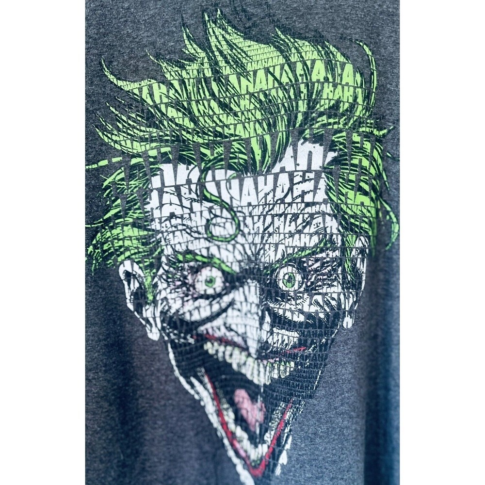 The Joker Laugh HaHaHa  Black T Shirt size Medium DC Comics Batman - Picture 4 of 8